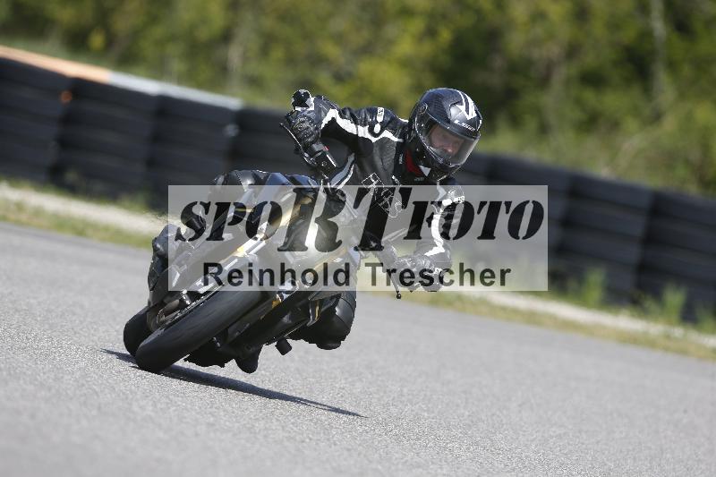 Archiv-2025/09 22.04.2025 Cornu Master School ADR/rot-rouge/12